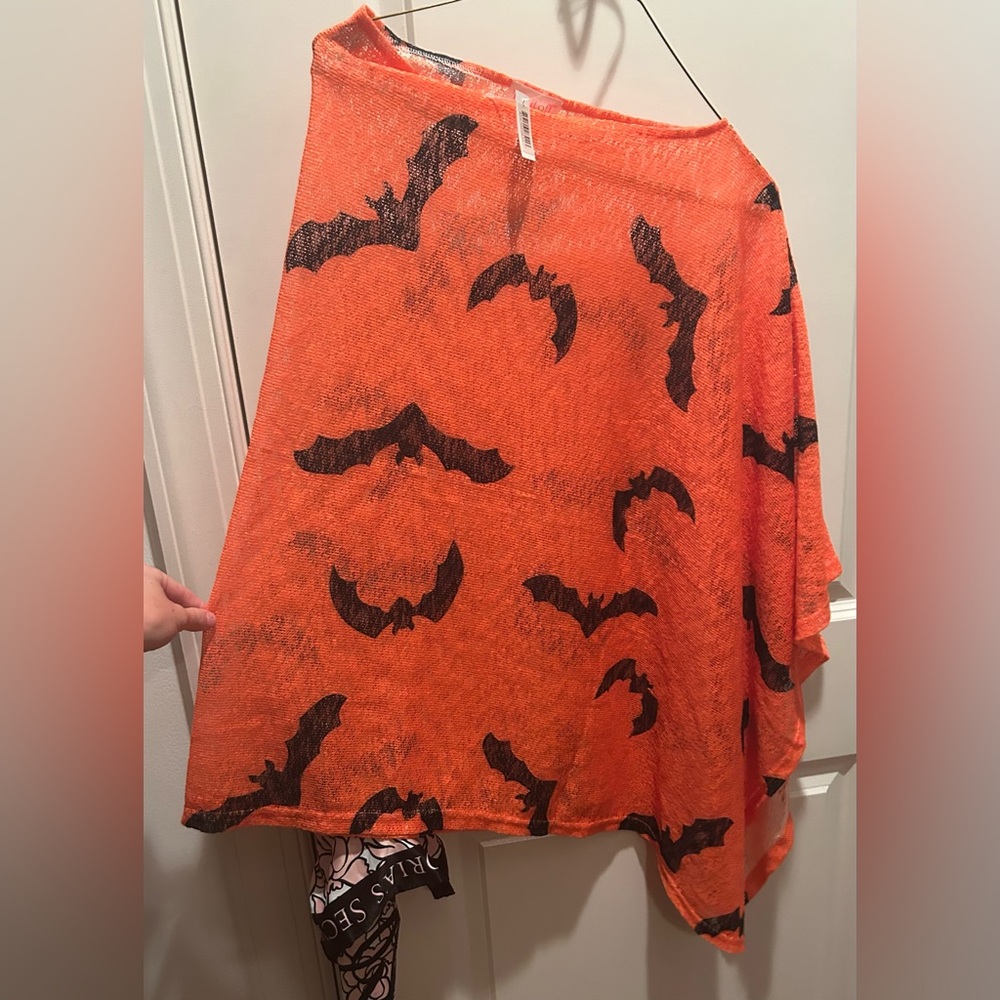 TOP IT OFF lightweight Halloween Poncho Orange with Bats OS NWT